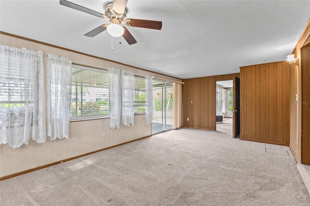 5702 ESPANOLA AVENUE photo 19