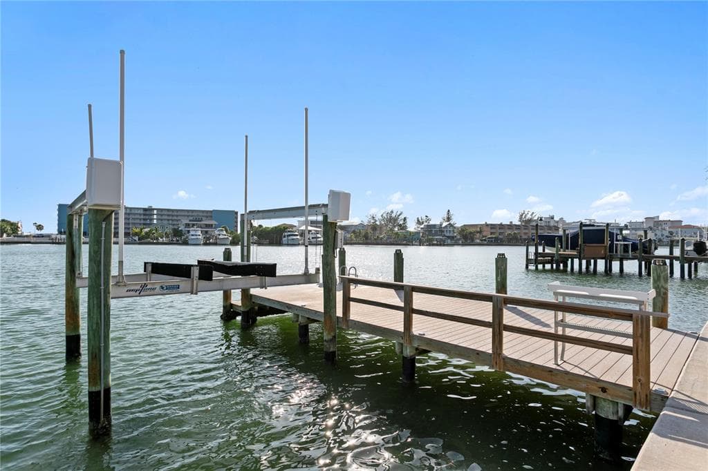 10038 S YACHT CLUB DRIVE photo 23