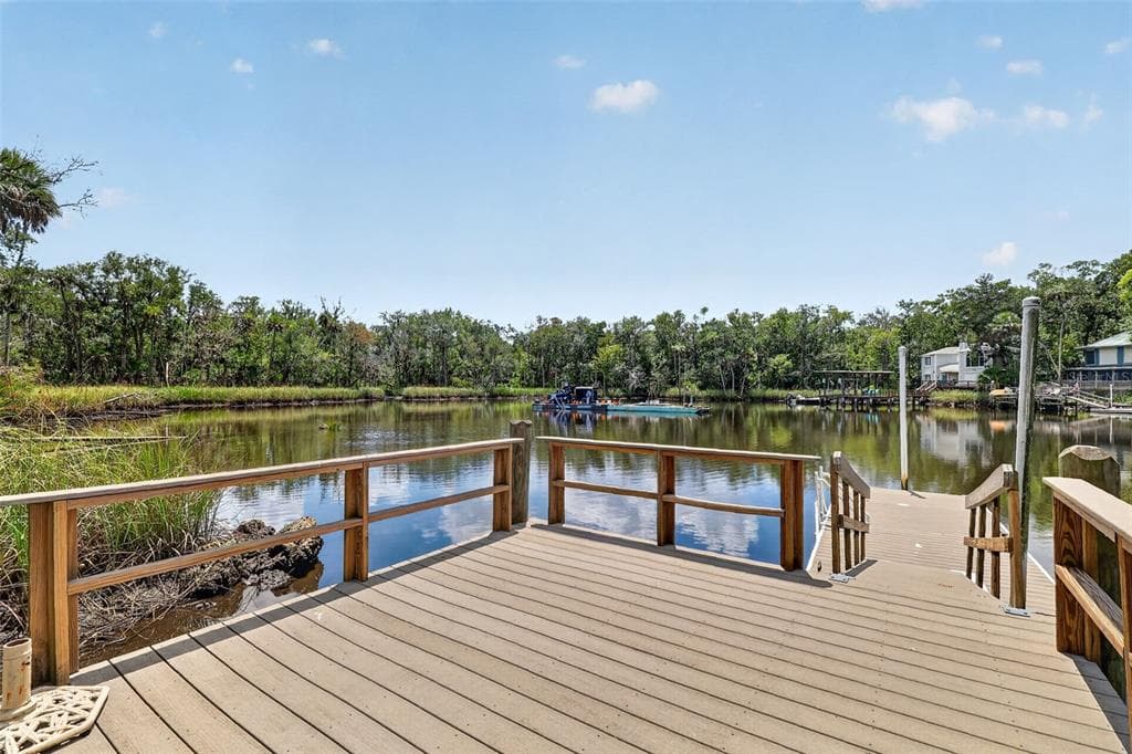 720 NORTHWEST SNUG HARBOR ROAD photo 22