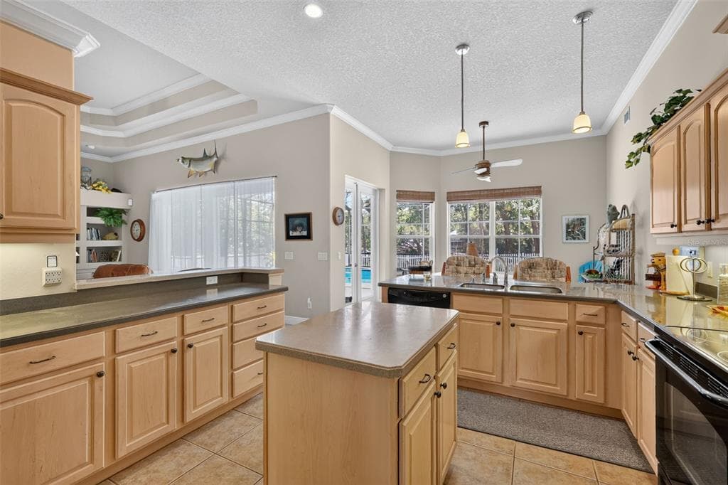 720 NORTHWEST SNUG HARBOR ROAD photo 7