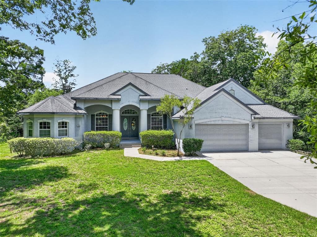 720 NORTHWEST SNUG HARBOR ROAD photo 1