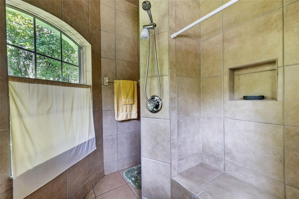 720 NORTHWEST SNUG HARBOR ROAD photo 14