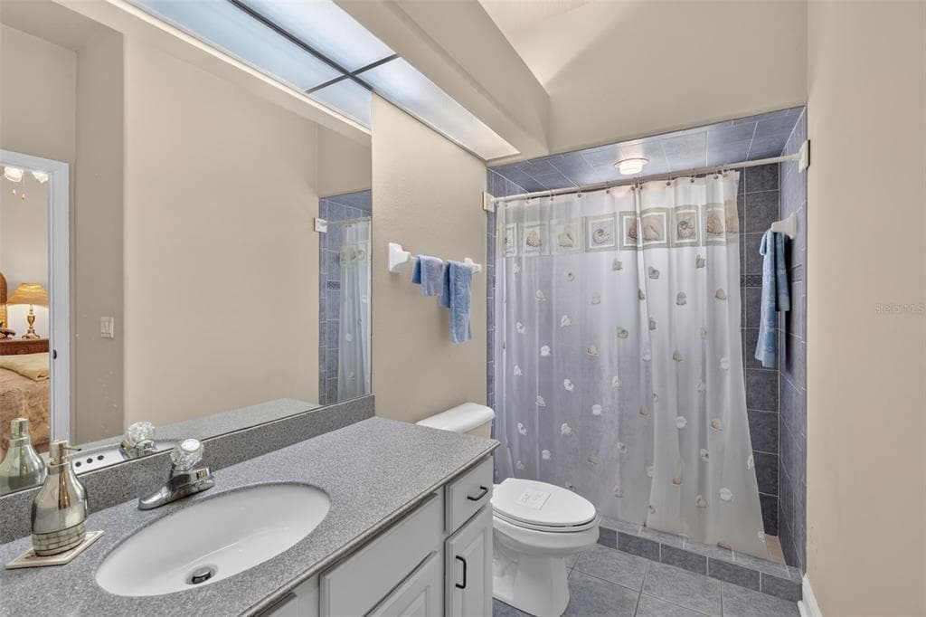 720 NORTHWEST SNUG HARBOR ROAD photo 19