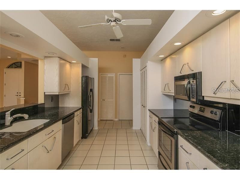 8338 SHADOW PINE WAY photo 10
