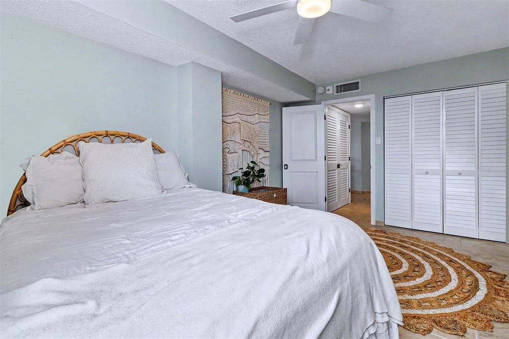 6145 SUN BOULEVARD 306 photo 23