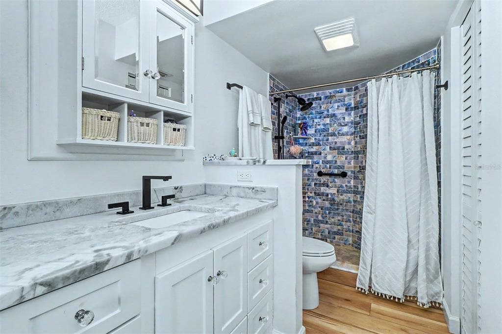 6145 SUN BOULEVARD 306 photo 20