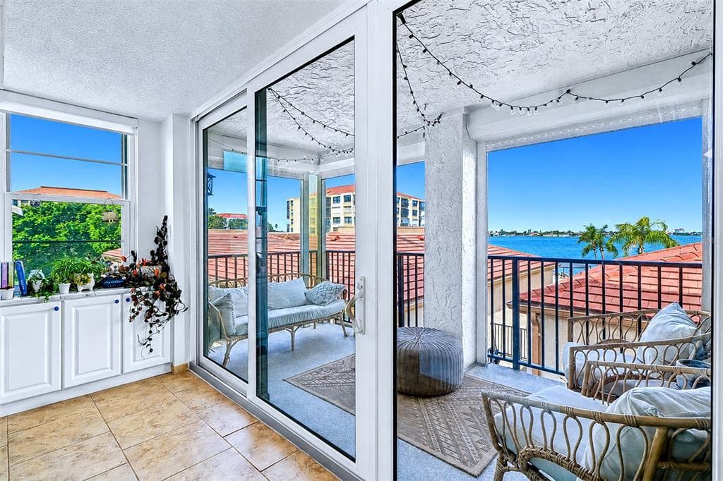 6145 SUN BOULEVARD 306 photo 10