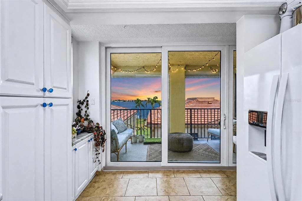 6145 SUN BOULEVARD 306 photo 15