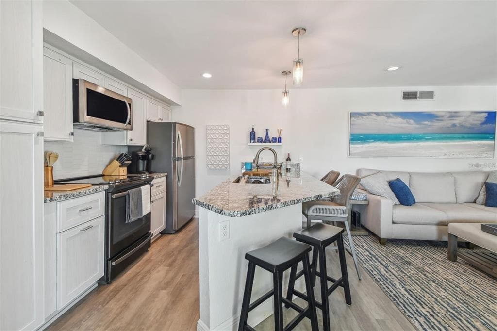 1125 PINELLAS BAYWAY S 302 photo 17