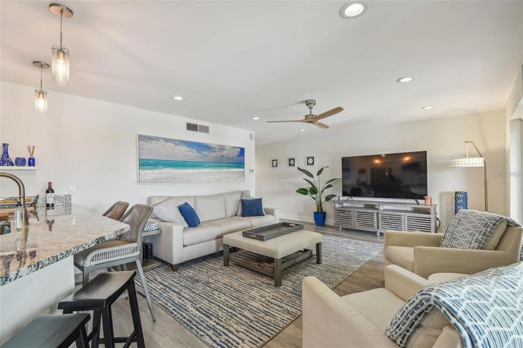 1125 PINELLAS BAYWAY S 302 photo 12