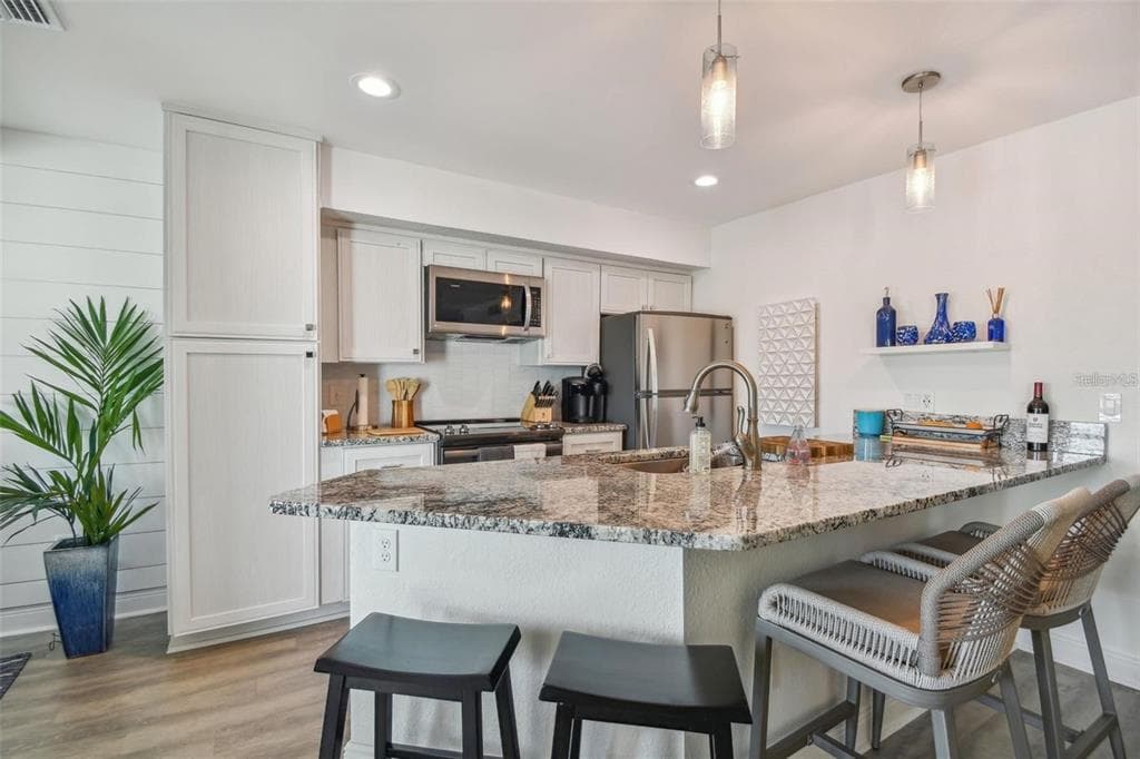 1125 PINELLAS BAYWAY S 302 photo 15