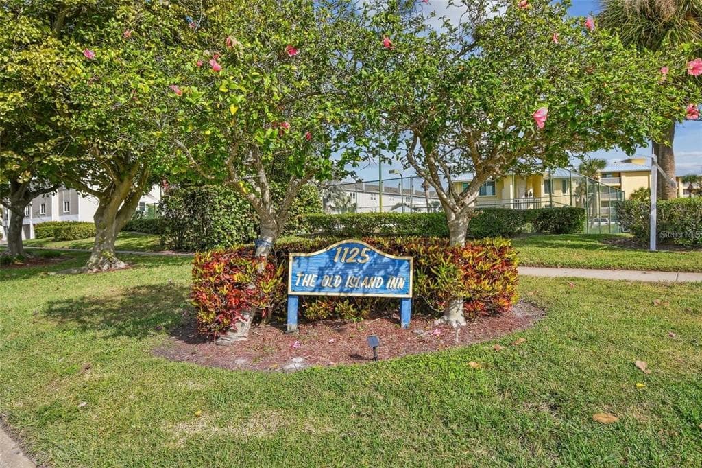 1125 PINELLAS BAYWAY S 302 photo 4