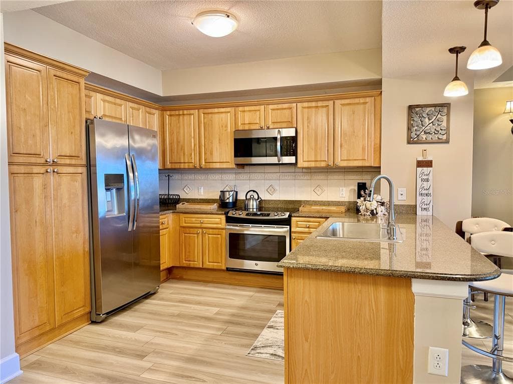 200 OCEAN CREST DRIVE 408 photo 6