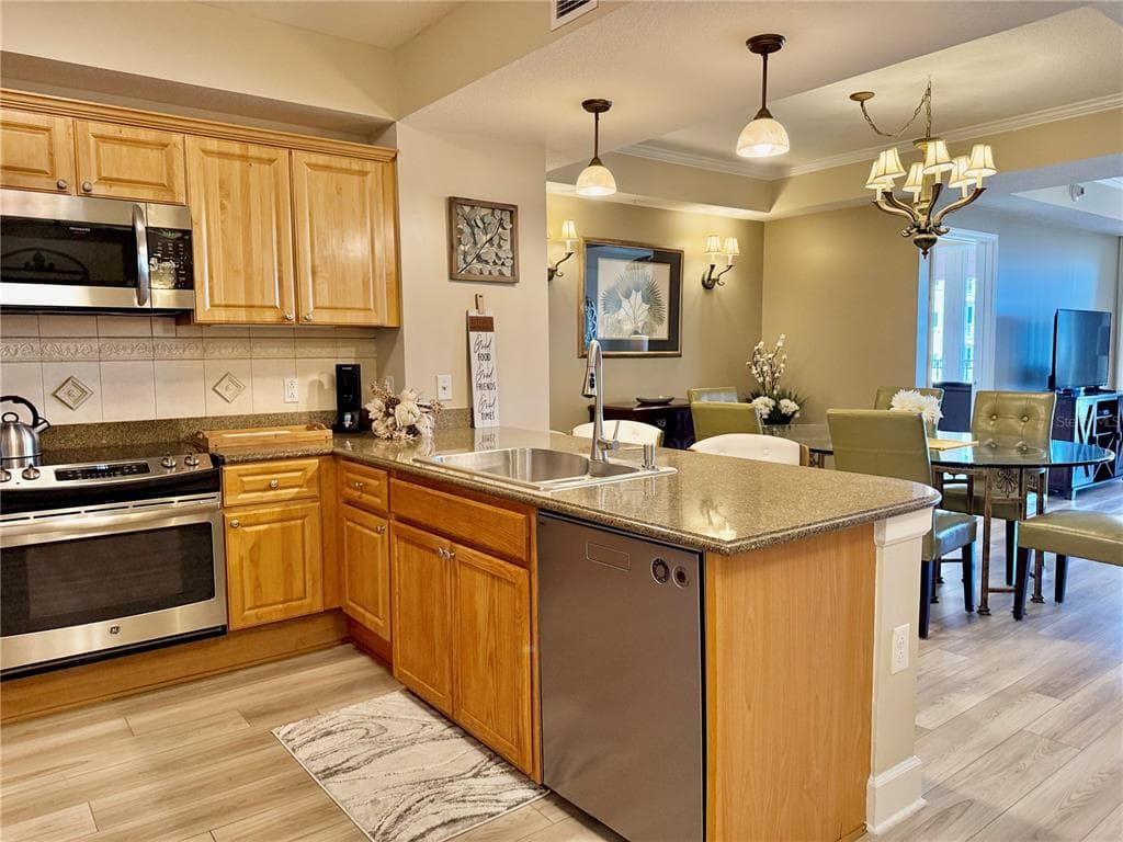 200 OCEAN CREST DRIVE 408 photo 9
