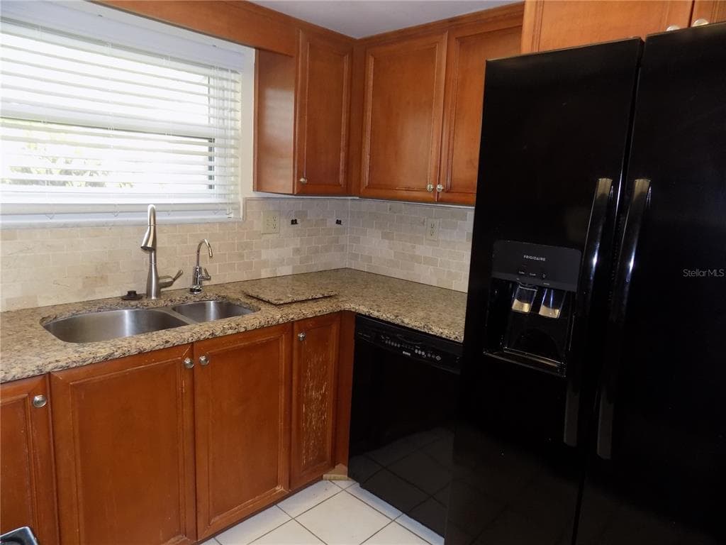 9663 86TH AVENUE 9663 photo 14