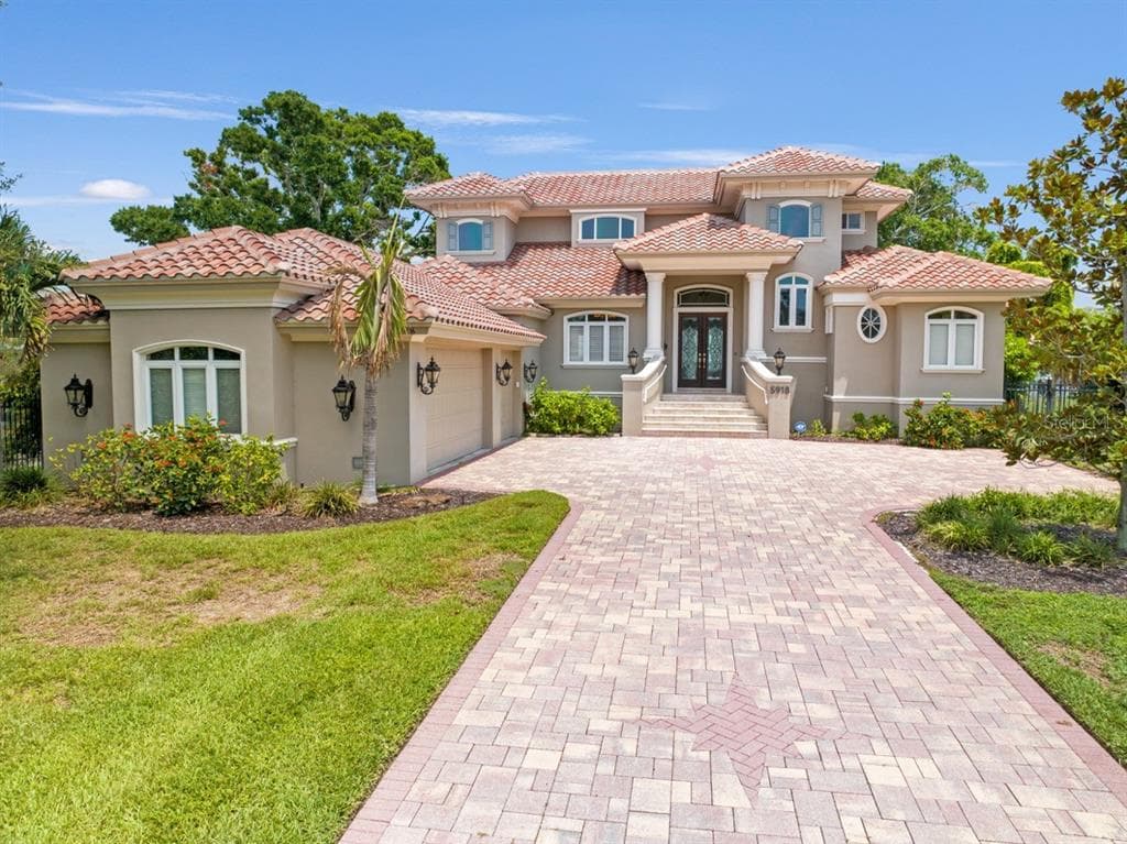 5918 BAHAMA SHORES DRIVE S photo 2