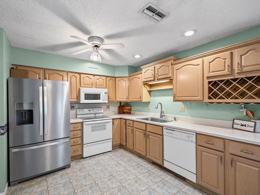 4135 COTTON TAIL DRIVE photo 2