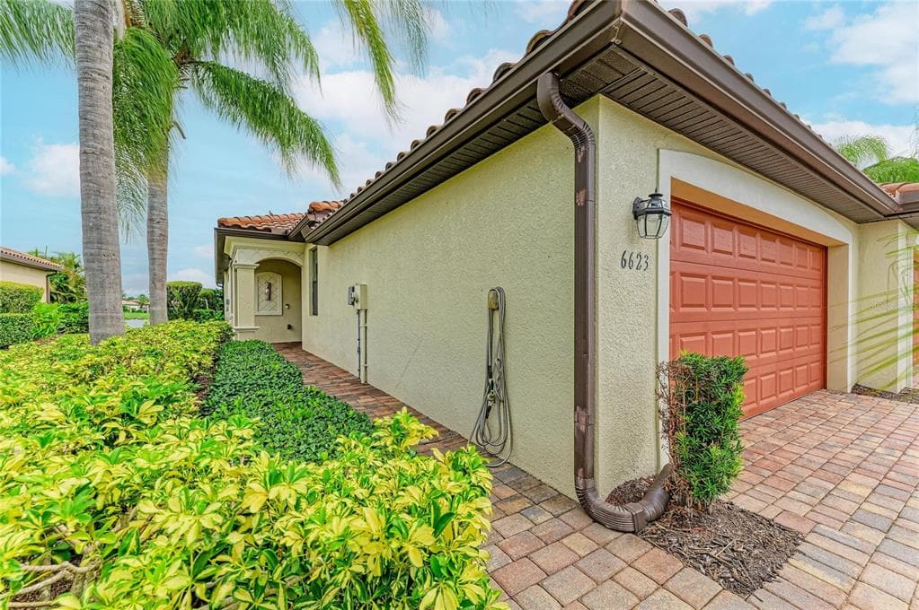 6623 CANDLESTICK DRIVE photo 2