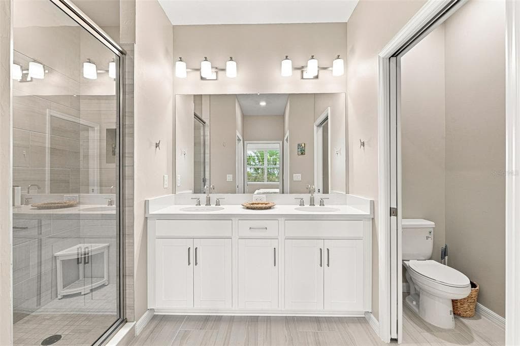 23819 COLLINA WAY 203 photo 9