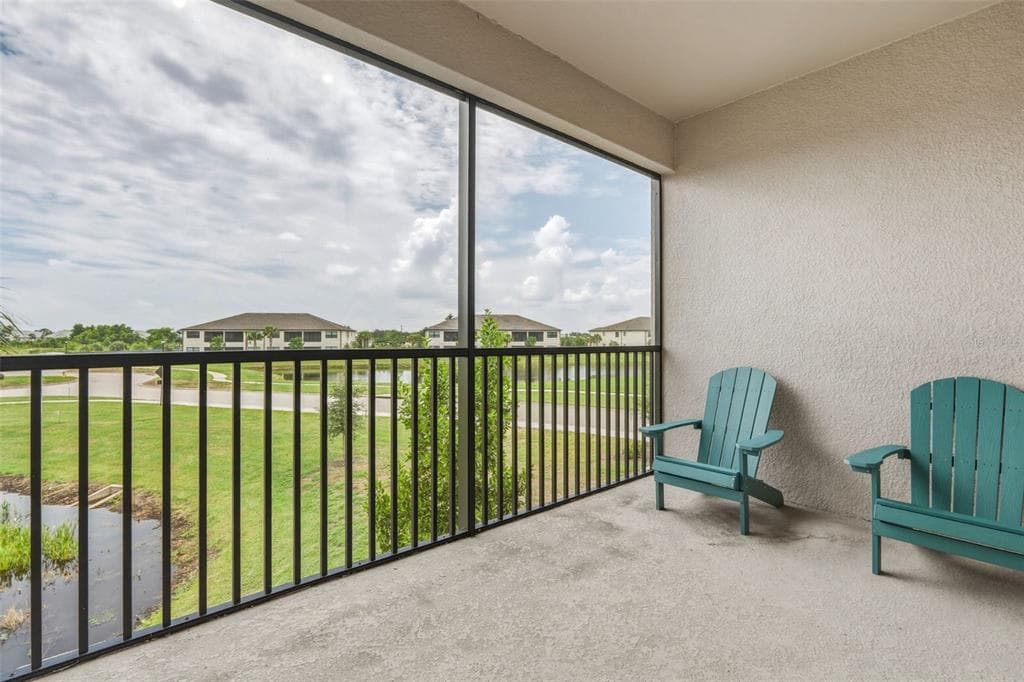 23819 COLLINA WAY 203 photo 10