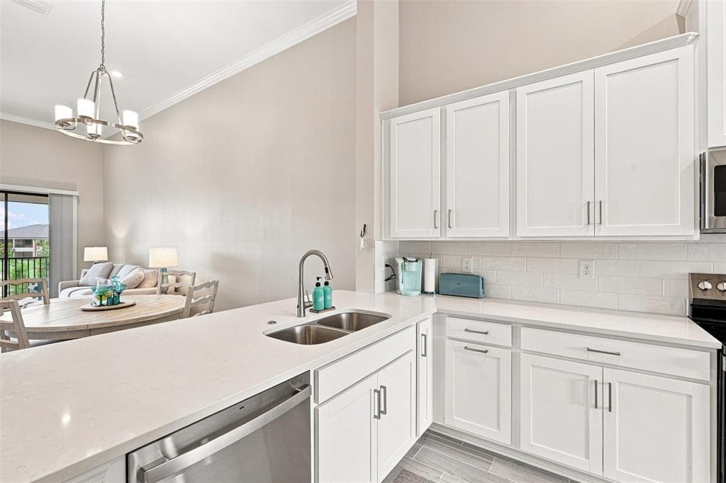 23819 COLLINA WAY 203 photo 18