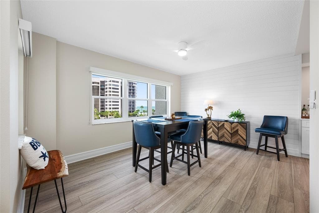 1621 GULF BOULEVARD 501 photo 22
