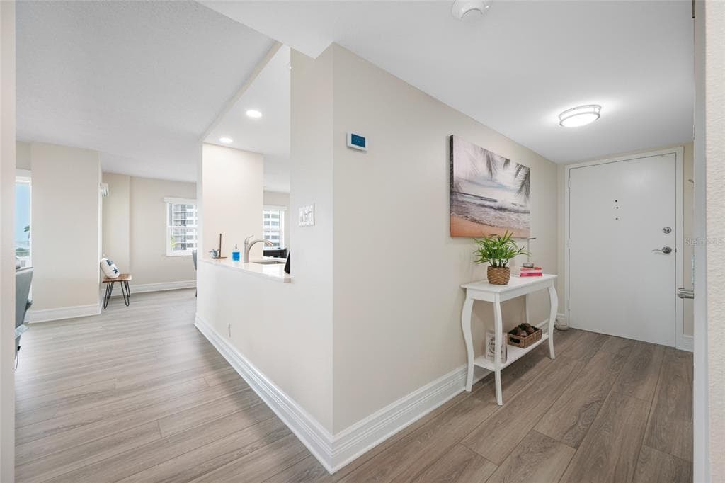 1621 GULF BOULEVARD 501 photo 14