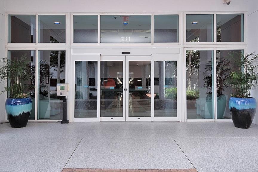 231 RIVERSIDE DRIVE 301-1 photo 7