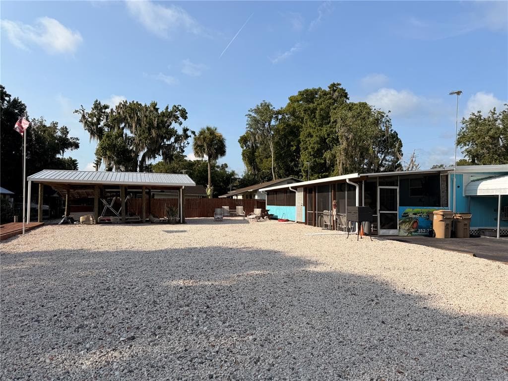 56350 ACORN ROAD photo 1