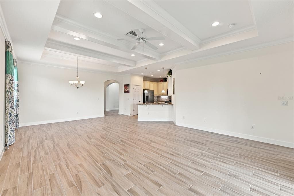 623 CHIPPER DRIVE photo 5