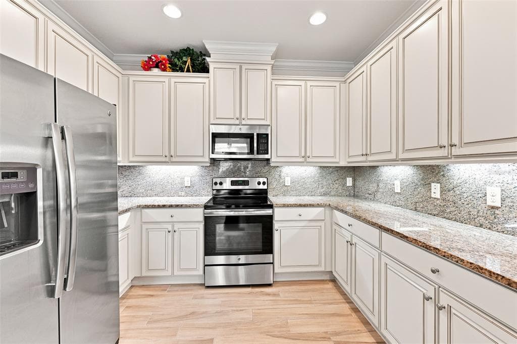 623 CHIPPER DRIVE photo 9