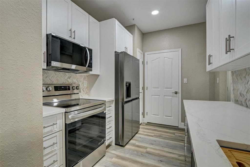 5000 CULBREATH KEY WAY 4-306 photo 16