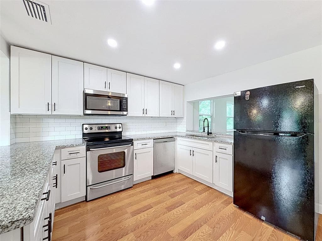 6845 MEDLAR DRIVE photo 7