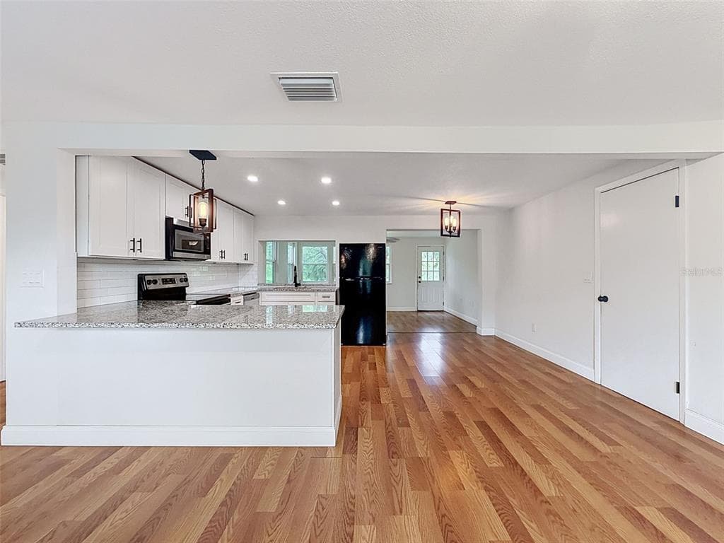 6845 MEDLAR DRIVE photo 3