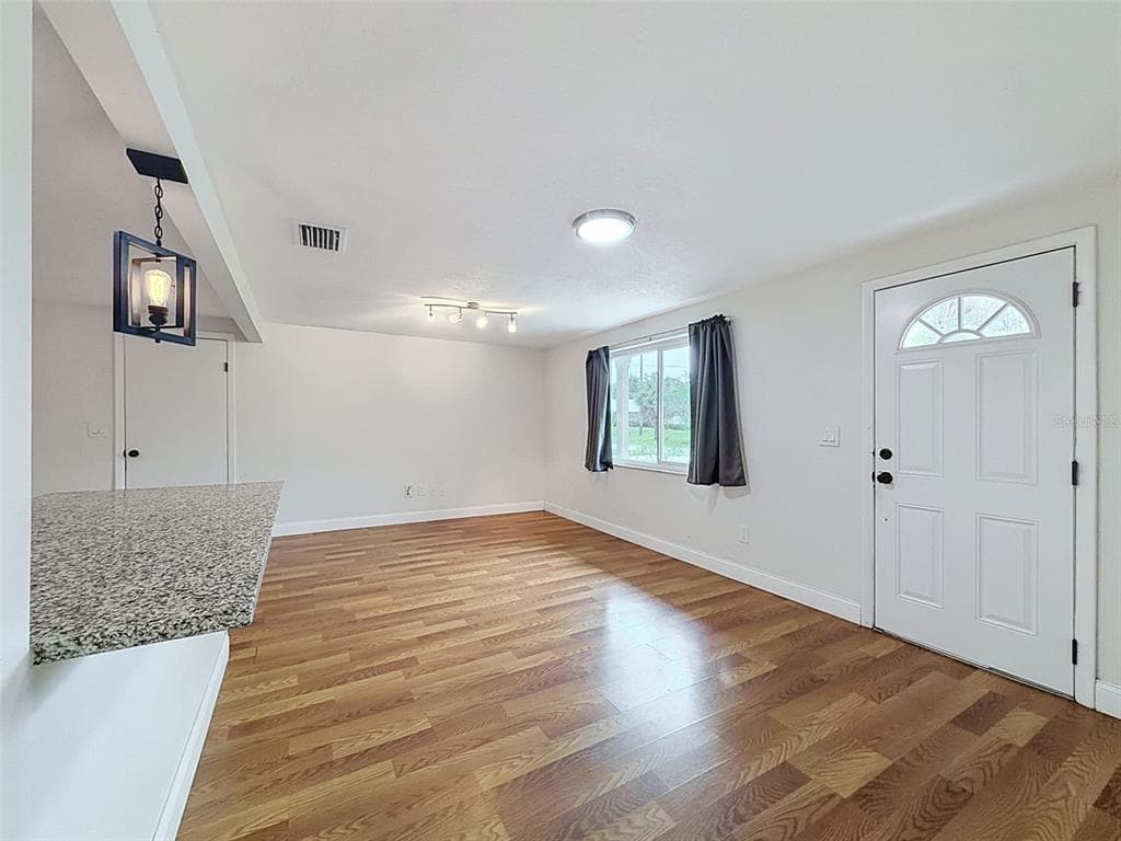 6845 MEDLAR DRIVE photo 4