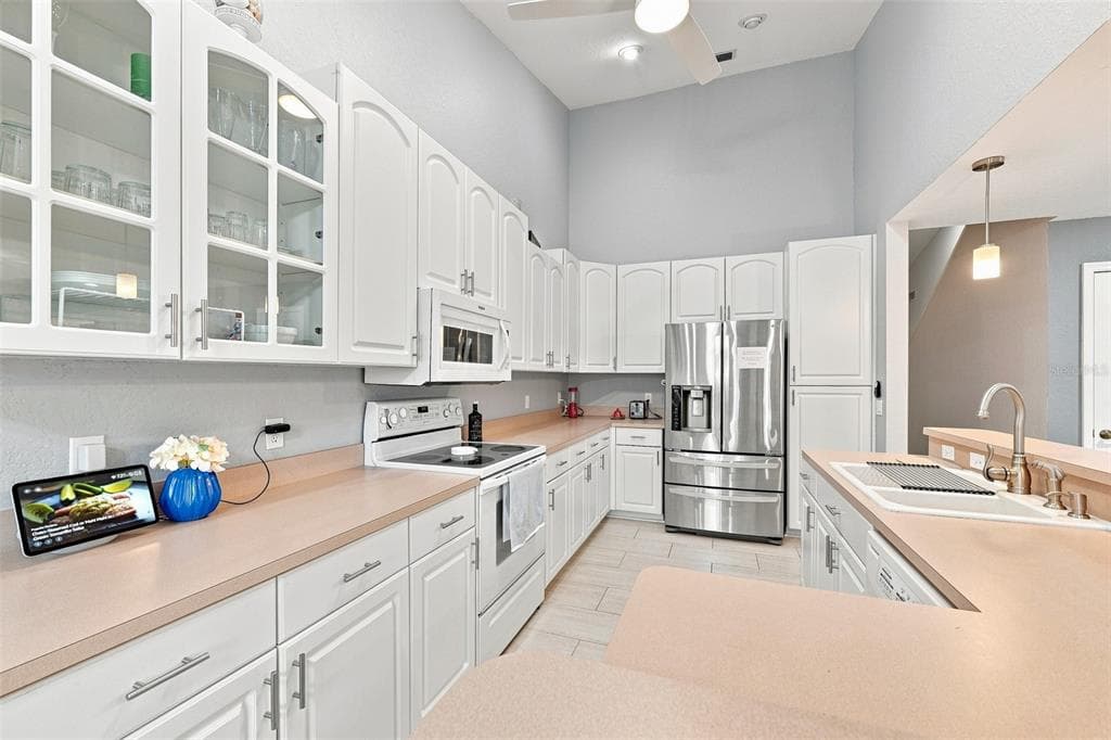 1821 LAKE HERON DRIVE photo 9