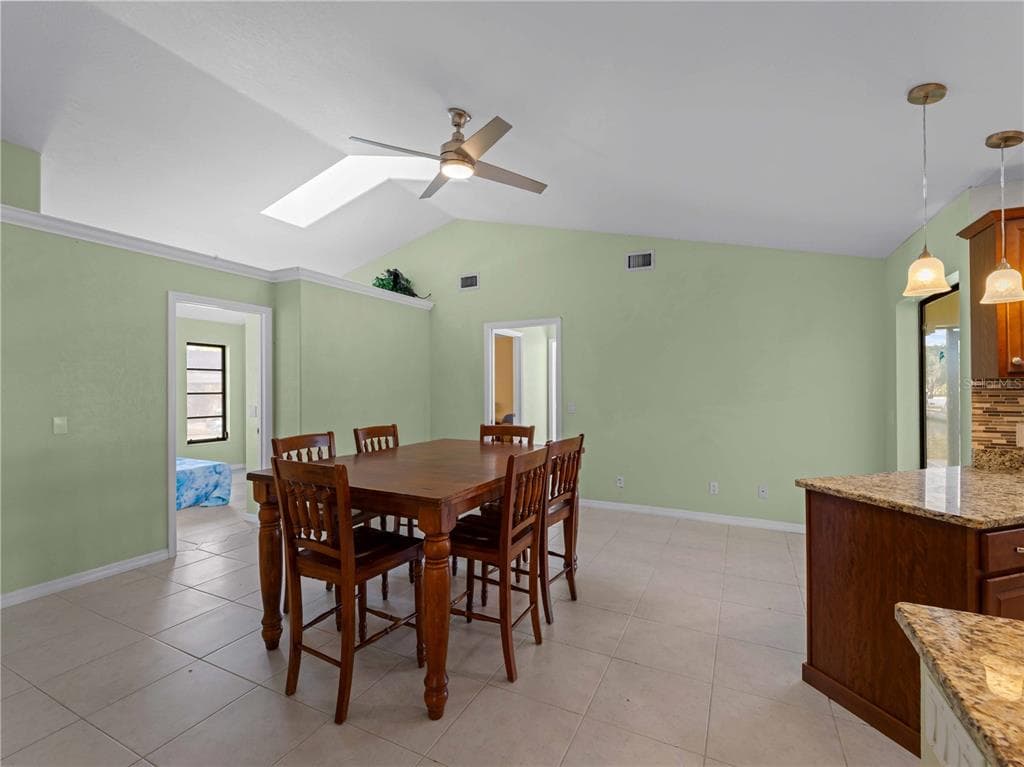 3370 DOVER DRIVE photo 9