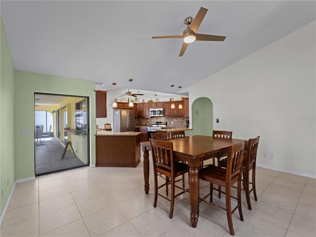 3370 DOVER DRIVE photo 8