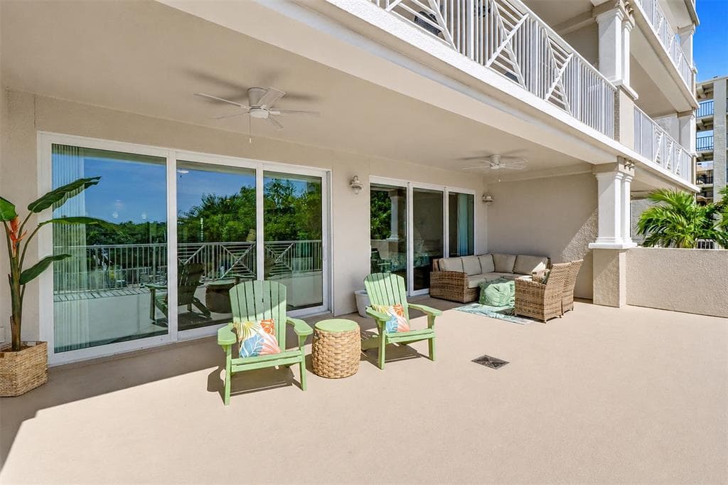 19519 GULF BOULEVARD 202 photo 17