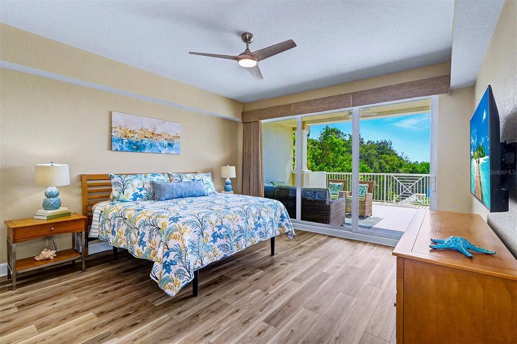 19519 GULF BOULEVARD 202 photo 22