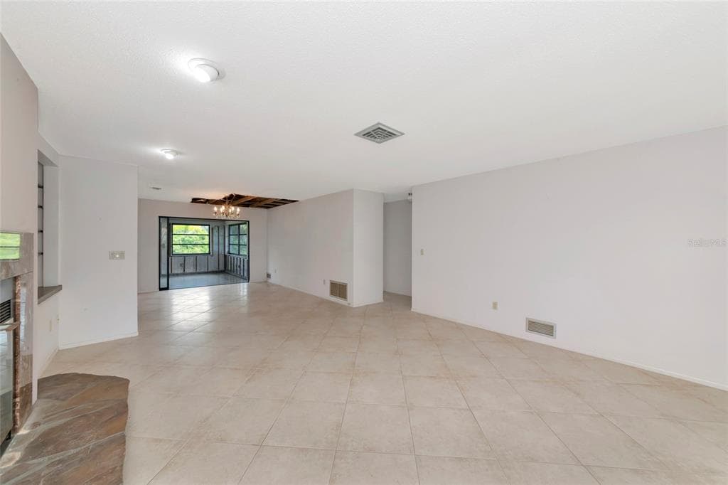 11910 SARAGOSSA LANE photo 6