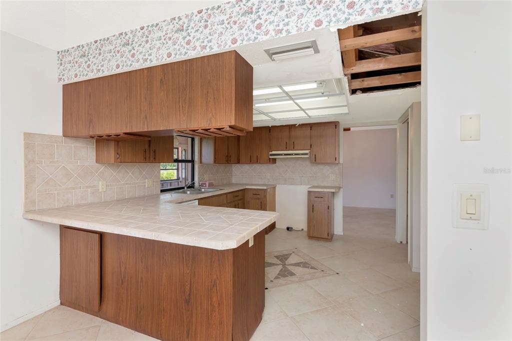 11910 SARAGOSSA LANE photo 10