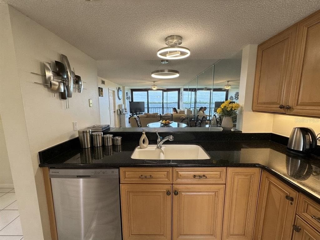 4620 BAY BOULEVARD 1112 photo 9