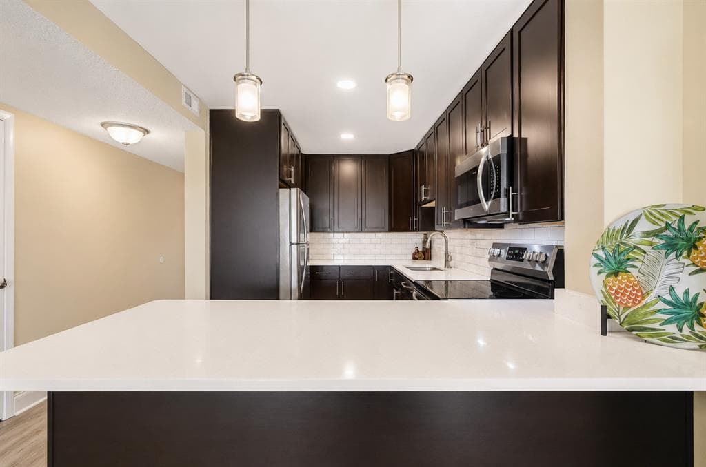 51 ISLAND WAY 311 photo 7