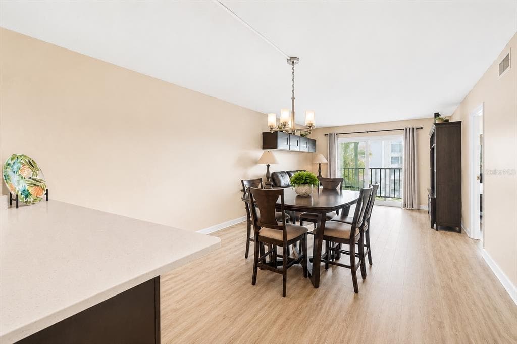 51 ISLAND WAY 311 photo 10