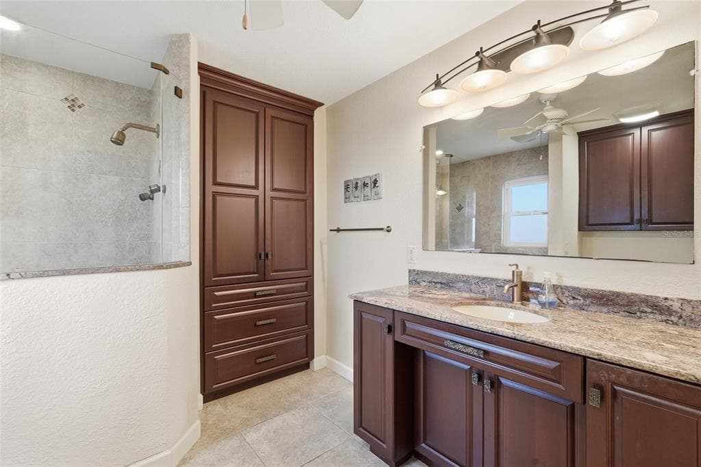365 BELAIRE COURT photo 17