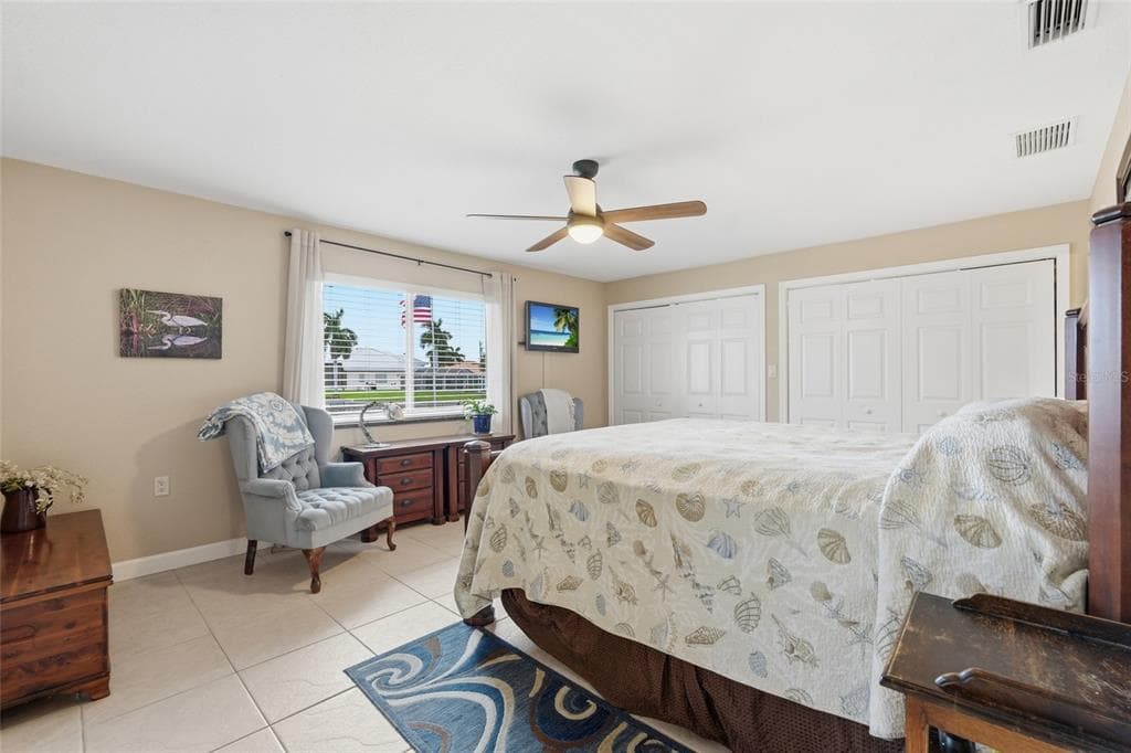 365 BELAIRE COURT photo 16
