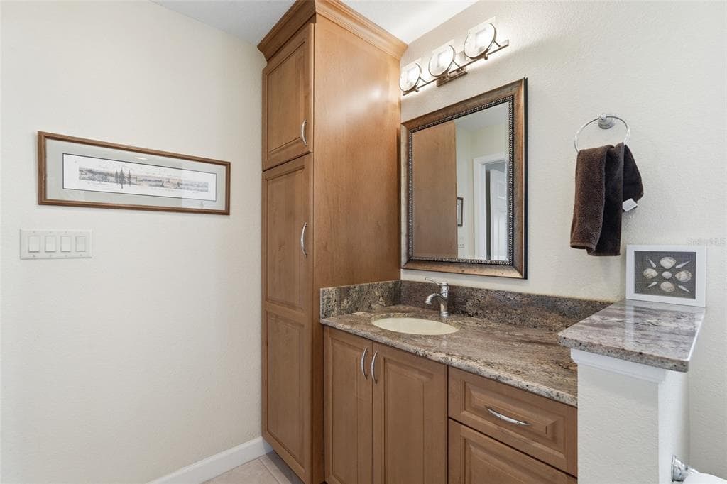 365 BELAIRE COURT photo 20