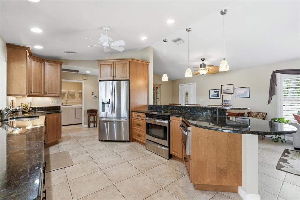 365 BELAIRE COURT photo 9