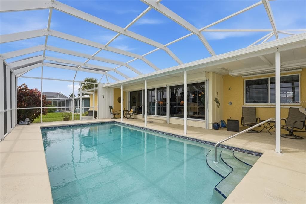 365 BELAIRE COURT photo 24